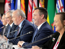 Albertas Premier Jason Kenney bei einer Pressekonferenz nach einem Treffen der kanadischen Provinzpremier in Toronto, 2. Dezember 2019.