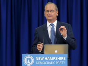 U.S. Democratic presidential candidate Lawrence Lessig speaks at the New Hampshire Democratic Party State Convention in Manchester, New Hampshire September 19, 2015.