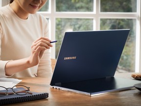 The Galaxy Book Flex, Samsung’s powerful new 2-in-1 features a stunning QLED display, high-performance Intel hardware, and up to 20-hours  battery life on the 13.3” model.