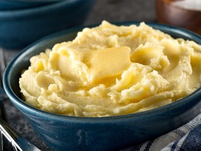 Bows of mashed potatoes are popping up all over a neighbourhood in Jackson, Mississippi.
