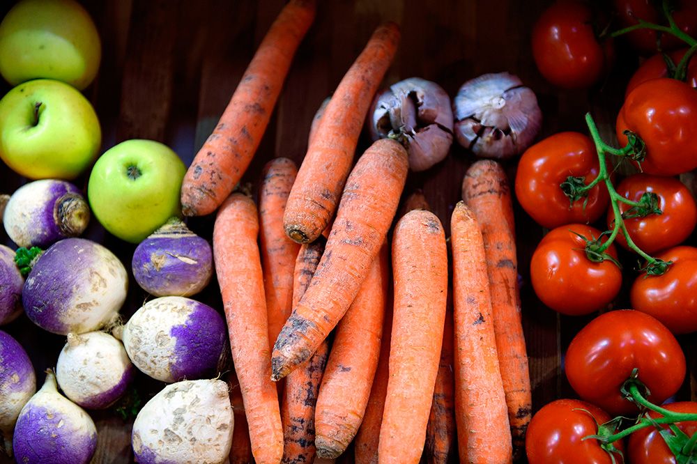 Edmonton grocery shoppers seek out produce bargains as vegetable