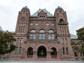 Das Parlamentsgebäude von Ontario im Queen's Park in Toronto.