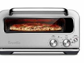 the Smart Oven Pizzaiolo