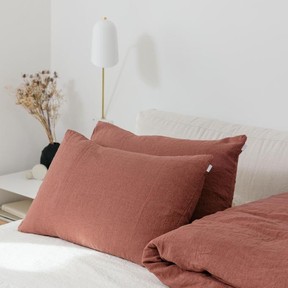 Sömn Home’s Essential Set in Off White and Kidney Bean.