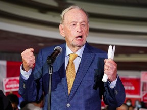 Former Liberal Prime Minister Jean Chretien addresses the audience before Canada's Liberal Prime Minister Justin Trudeau speaks at an election campaign stop in Brampton, Ont., on Sept. 14.