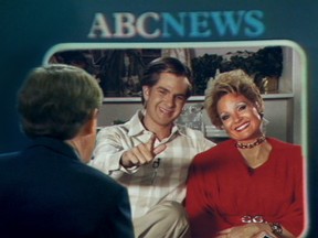 Andrew Garfield and Jessica Chastain recreate a famous interview in The Eyes of Tammy Faye.