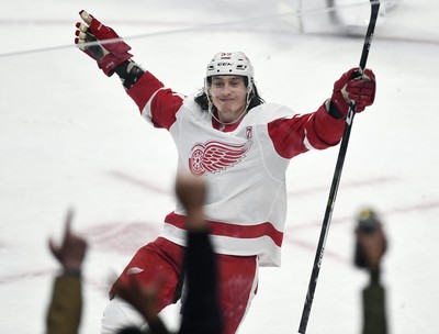 Red Wings' Tyler Bertuzzi stands by decision to go unvaccinated, despite  inability to play in Canada 