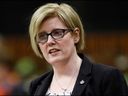 Kanadas Ministerin für Beschäftigung, Personalentwicklung und Inklusion von Behinderungen Carla Qualtrough.