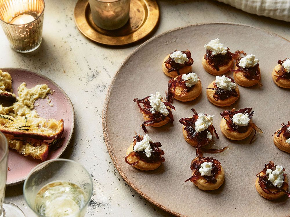 Cook this Goat's cheese and caramelized red onion tartlets from Sea