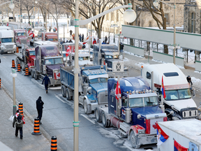 Da Ontario am Montag viele seiner Beschränkungen für das Essen in Innenräumen aufhob, mussten viele Restaurants in der Innenstadt von Ottawa immer noch geschlossen bleiben, da weiterhin Überbleibsel des Freedom Convoy 2022 den Kern blockierten.