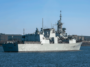 HMCS Montreal відправляється з Галіфакса з шестимісячною місією до НАТО в Середземному та Чорному морях 19 січня 2022 року.