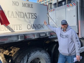 Trucker werden Ottawa an diesem Wochenende nicht verlassen, sagte Konvoi-Organisator Patrick King am Sonntag: „Fake-News-Knospe!  Wir gehen nirgendwohin, und es kommen noch mehr.“