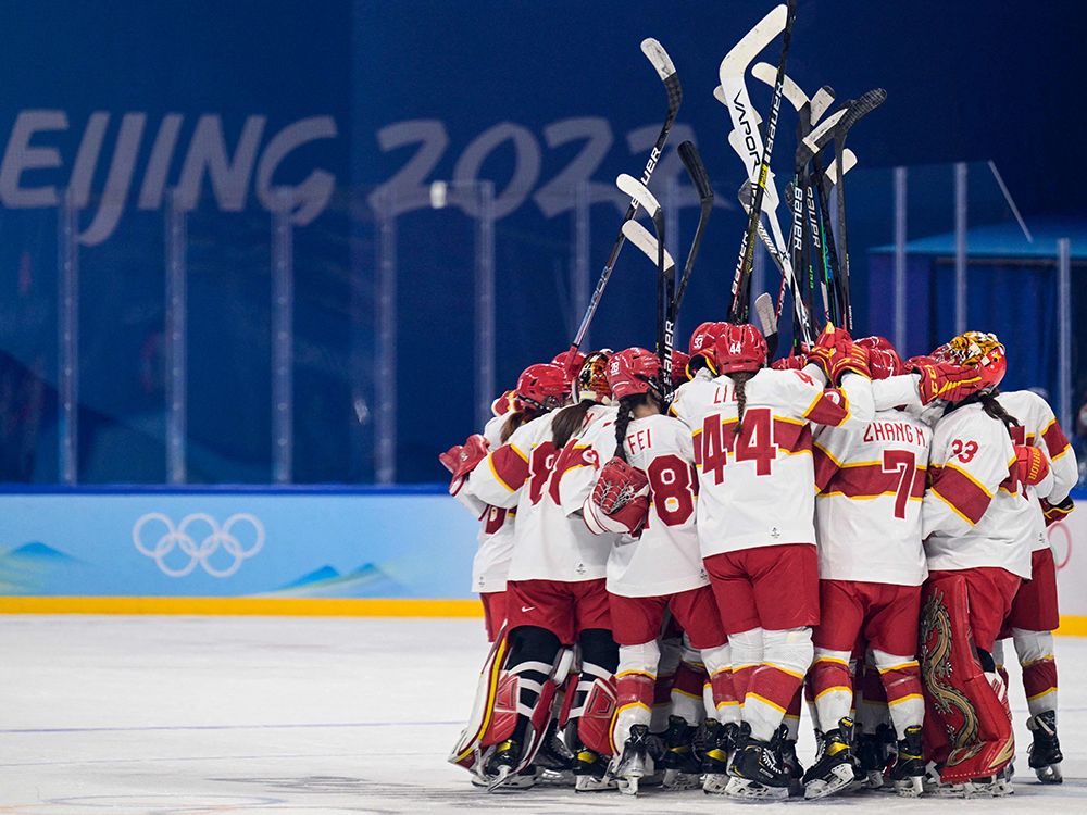 U.S. Men's Hockey Team Opens Its Olympics by Beating China - The New York  Times