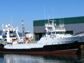 Zwei der vier Rettungsinseln des spanischen Fischkutters Villa del Pitanxo wurden völlig leer aufgefunden, nachdem es in rauer See vor Neufundland gesunken war.