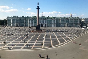 Staatliche Eremitage in St. Petersburg, Russland, im Jahr 2018.