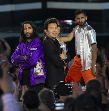 Tesher performs "Jalebi Baby", later joined by host Simu Liu at The 2022 JUNO Awards Broadcast. Photo by: CARAS/iPhoto