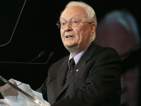 Allan Slaight accepting the Walt Grealis Special Achievement Award at the Junos in 2005.