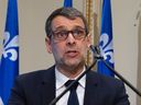 Der Vorsitzende der Konservativen Partei von Quebec, Eric Duhaime, spricht auf einer Pressekonferenz im Juni 2021 im Parlament in Quebec City.  DIE KANADISCHE PRESSE/Jacques Boissinot