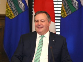 Jason Kenney makes remarks to media and Alberta government cabinet members prior to a meeting in Calgary on Friday, May 20, 2022. Jim Wells/Postmedia