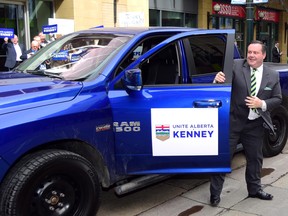 Jason Kenney campaigns in Calgary ahead of the Alberta Progressive Conservative party's 2017 leadership election.