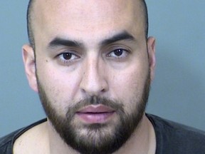 Albi Naska, 36, aus Aurora, Ontario, wurde in Arizona angeklagt, nachdem ein Staatspolizist angeblich 60 Kilo Kokain in seinem Transporter gefunden hatte.  / KREDIT: Maricopa County Gefängnis