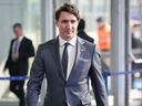 Kanadas Premierminister Justin Trudeau trifft am 24. März 2022 vor einem außerordentlichen NATO-Gipfel im NATO-Hauptquartier in Brüssel ein. 