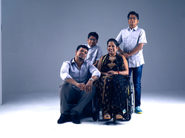 ALS Selvajothy Manotheepan family portrait