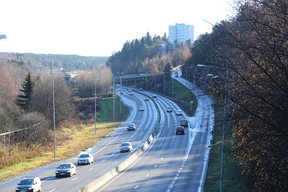Eine Autobahn im Raum Oslo.
