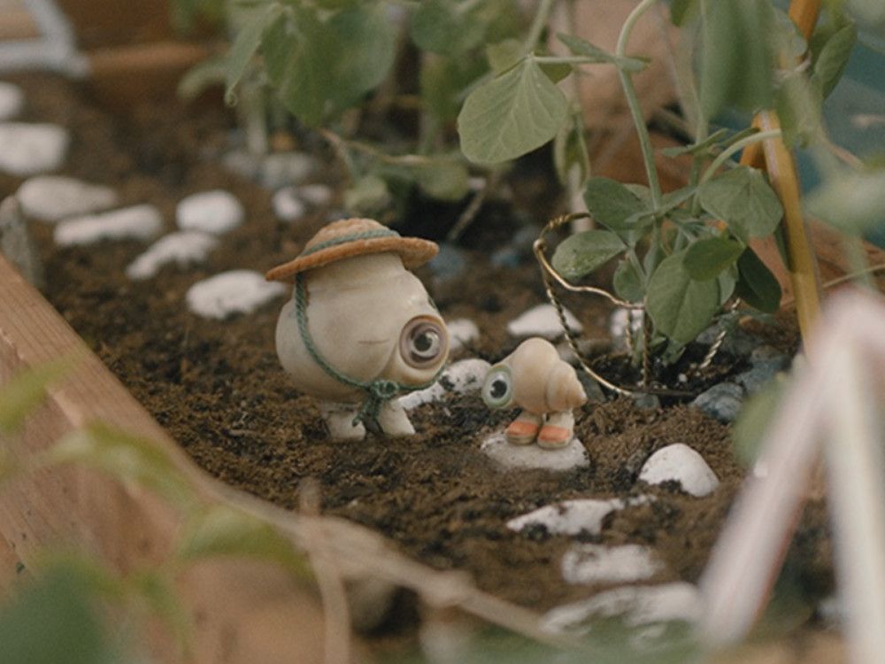 Movie overview: Marcel the Shell with Sneakers On