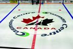 Das Logo von Hockey Canada in der Eismitte.