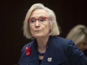 Die damalige Ministerin für indigene Beziehungen der Krone, Carolyn Bennett, im Jahr 2020.