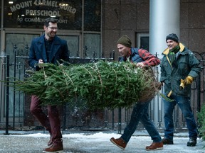 S'ils me le demandaient, je pourrais écrire un scénario : De gauche à droite, Billy Eichner et Luke Macfarlane dans Bros.