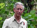 Prinz Charles – jetzt King Charles – während einer Reise nach Indonesien im Jahr 2008, wo er mit seinem grünen Aktivismus für einige Kontroversen sorgte.