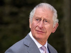 Prinz Charles während eines Besuchs in Irland mit seiner Frau Camilla im März 2022, wo er darüber scherzte, dass das Paar senil wurde.