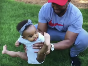 Baby does the splits to avoid grass
