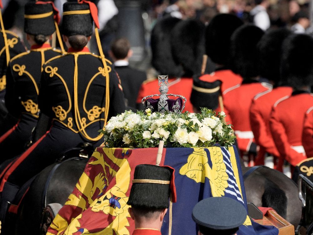 Queen Elizabeth II lies in state after solemn procession National Post