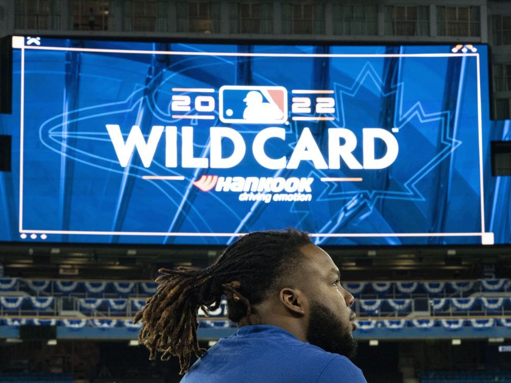 Vladimir Guerrero Jr. gets a standing ovation in Montreal 