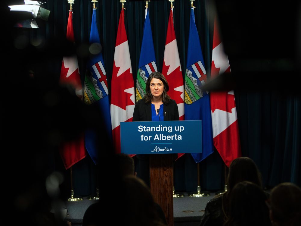Legal experts say Ottawa unlikely to be ‘main combatant’ in Alberta sovereignty fight