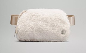 Everywhere Fleece Belt Bag.
