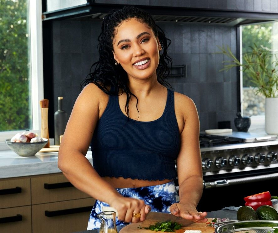 This Is How Ayesha Curry Makes Banana Fritters