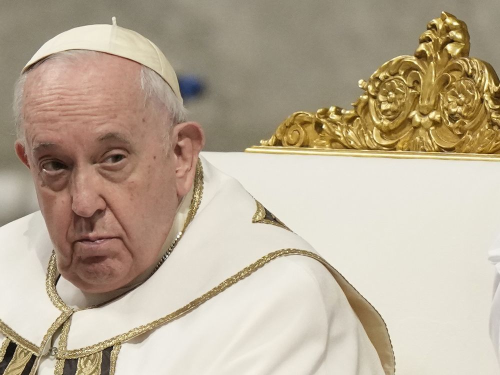 pope-extends-sex-abuse-law-to-include-lay-leaders-in-catholic-church