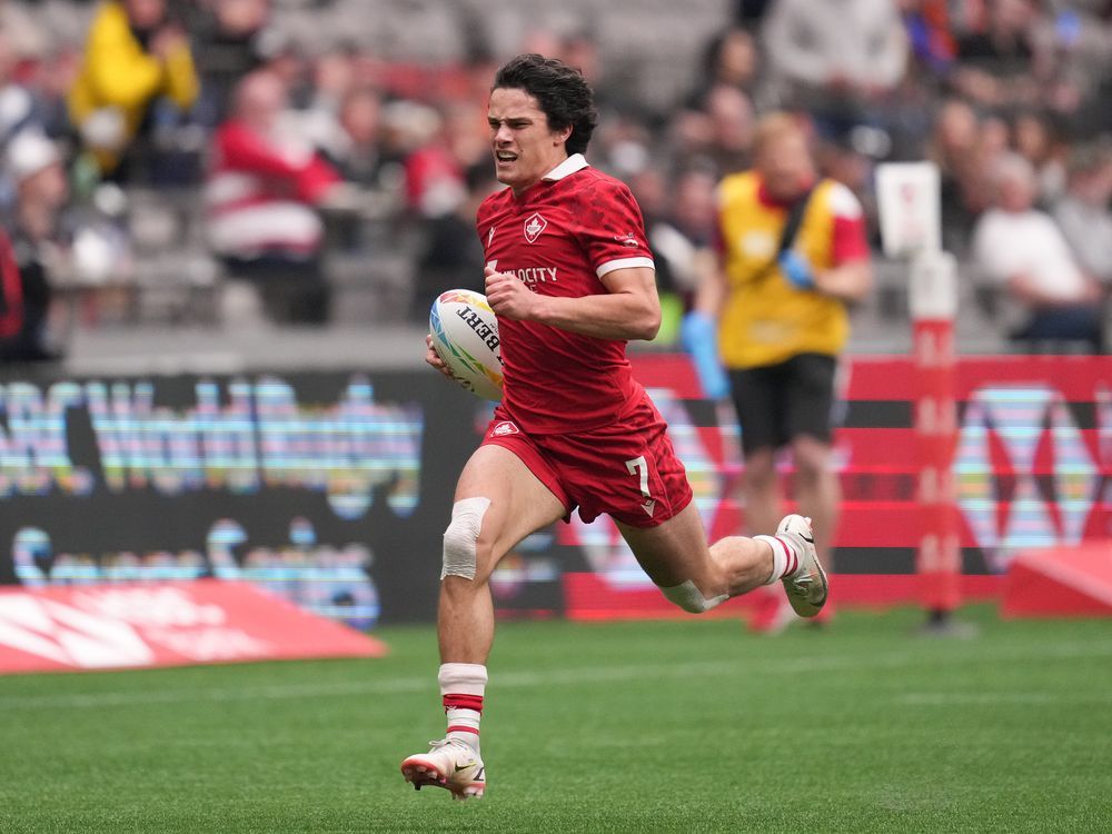 Argentina rallies for three late tries to defeat Canadian men at Sydney Sevens