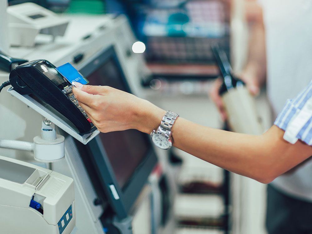 A quarter of Canadian grocery stores won’t accept cash in five
years, report suggests