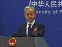 El portavoz del Ministerio de Relaciones Exteriores de China, Wang Wenbin, asiste a una conferencia de prensa en Beijing el 14 de marzo.