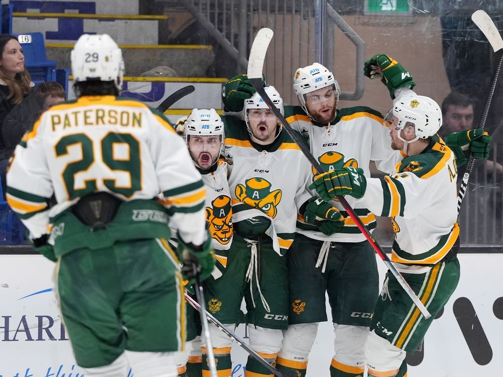 Unb Reds Punch Ticket To U Sports Mens Hockey Final With 6 3 Win Over