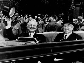 President Harry S. Truman and Prime Minister William Lyon Mackenzie King greet the crowds in Ottawa in June 1947. National Archives of Canada