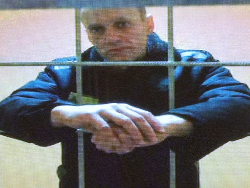 Alexei Navalny being slowly poisoned in Russian prison aide National