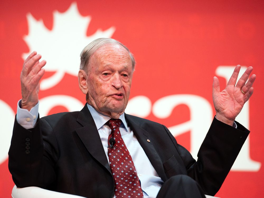 Chrétien dismisses foreign interference in Liberal convention speech