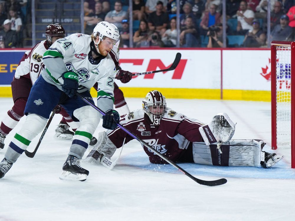 Crnkovic nets 3, T-Birds beat Petes 6-3 at Memorial Cup championship