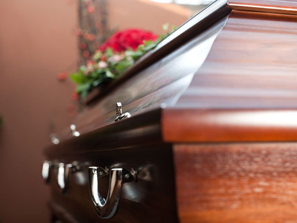 Woman declared dead knocks on her own coffin during her wake in Ecuador ...